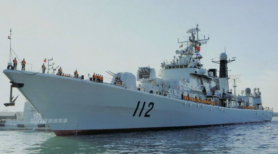 中国海军御用摄影师的白卷风波,一场意外的启示 中国海军御用摄影师的白卷风波,一场意外的启示