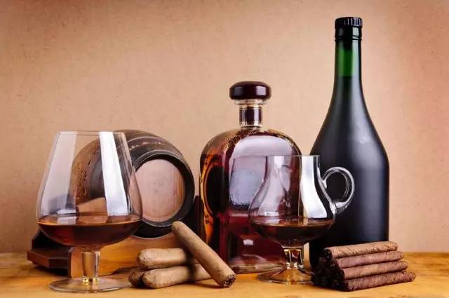 男子酒局意外，酒瓶之下的生命代价