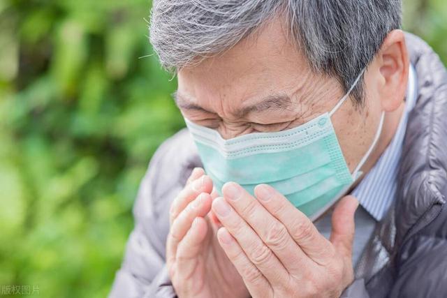 考生查分后激动到趴地，一场关于梦想与现实的瞬间碰撞