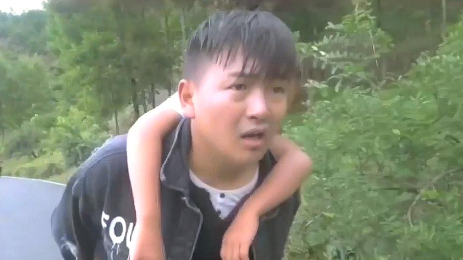 海来阿木悼念早逝女儿阿果