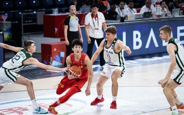 中国U17男篮不敌立陶宛，一场青春的较量与成长