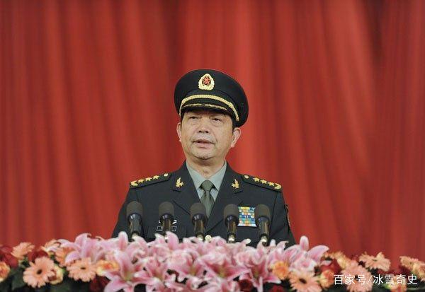 张曙光、王刚晋升上将军衔，军界新星闪耀